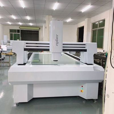 CNC 받침대는 프로그래밍해서 길이 측정기, 광학 CMM 기계를 조정합니다